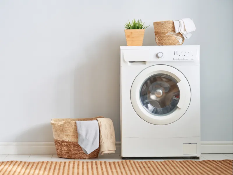 איך מנקים מכונת כביסה